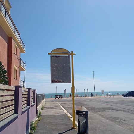 Appartamento 50 Mt Dal Mare Lido di Ostia Luaran gambar