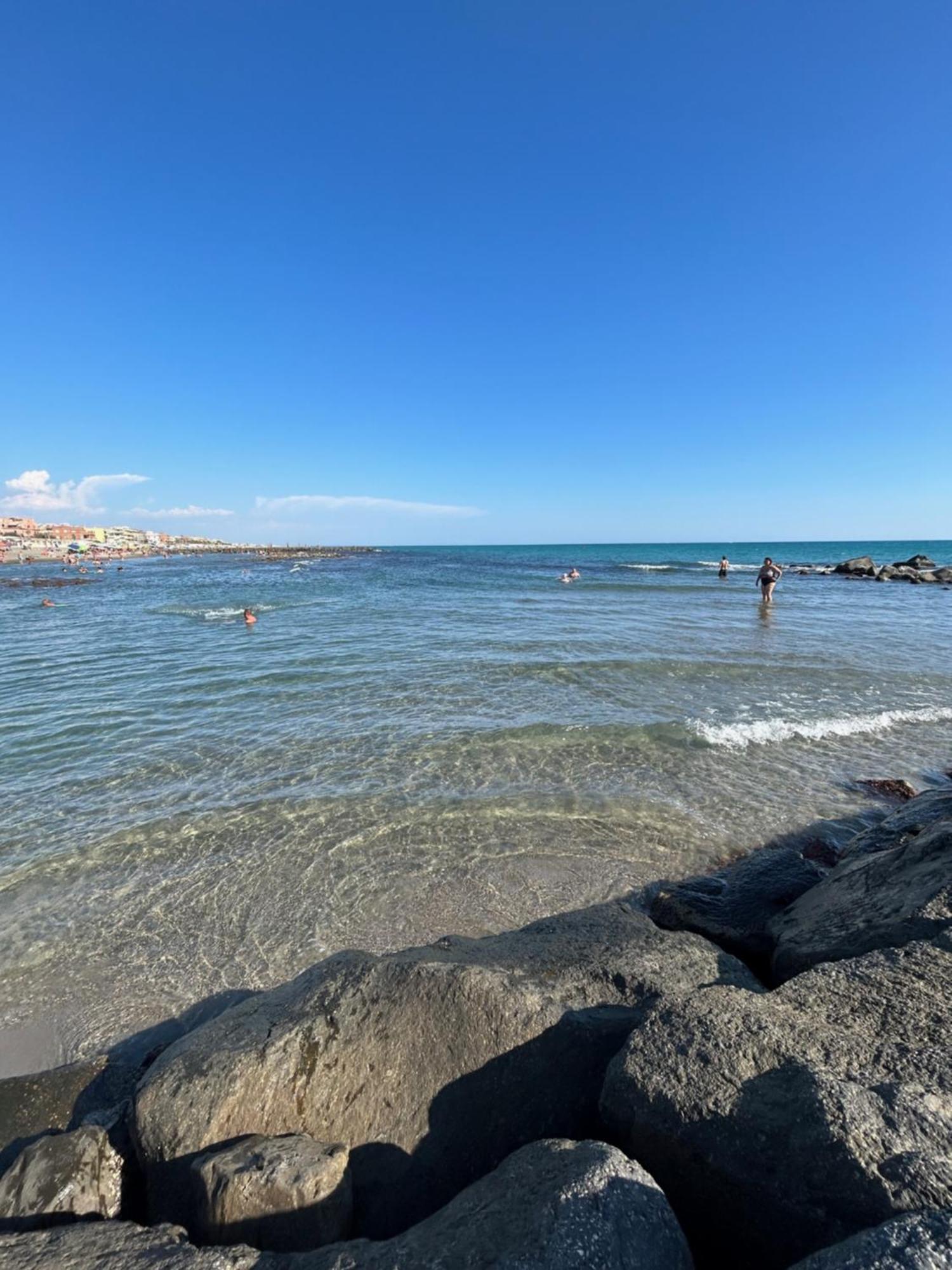 Appartamento 50 Mt Dal Mare Lido di Ostia Luaran gambar